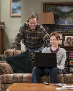 JOHN GOODMAN, AMES MCNAMARA