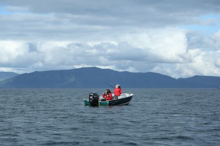 Terri Metcalf and Veronica Arrants go subsistence fishing. (National Geographic/Wayne Moss)