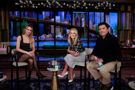 GRACE VAN PATTEN, KELLY RIPA, MARK CONSUELOS
