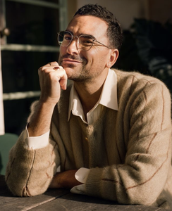 Dan_Levy_Headshot_-_Photo_Credit_Chantal_Anderson_