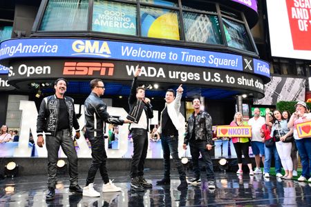 NEW KIDS ON THE BLOCK