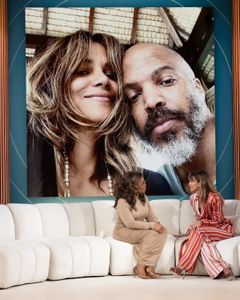 OPRAH WINFREY, HALLE BERRY