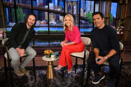 TAYLOR KITSCH, KELLY RIPA, MARK CONSUELOS