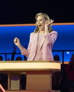 ELIZABETH BANKS