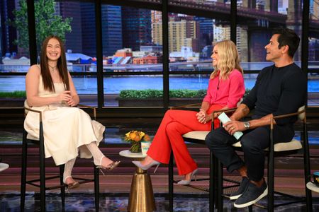 LOLA TUNG, KELLY RIPA, MARK CONSUELOS