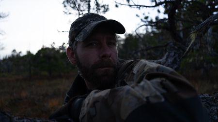 Matt Carlson hunts for deer. (National Geographic/David Lovejoy)