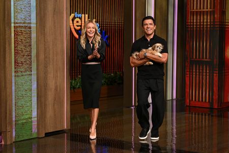 KELLY RIPA, MARK CONSUELOS