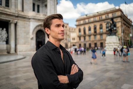 Antoni Porowski explores the Palacio de Bellas Artes in Mexico City. (National Geographic/Jill Worsley)