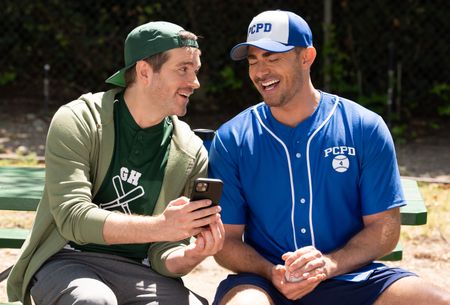 VAN HANSIS, JONATHAN BENNETT