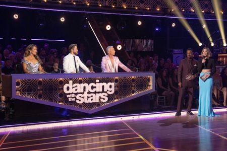 CARRIE ANN INABA, DEREK HOUGH, BRUNO TONIOLI, ALFONSO RIBEIRO, JULIANNE HOUGH