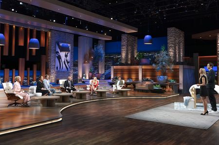 BARBARA CORCORAN, JOANNA GAINES, CHIP GAINES, KEVIN O'LEARY, LORI GREINER, DANIEL LUBETZKY, BRENNAN HELLMERS, SLOANE BARRY 