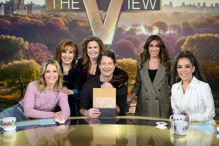 SARA HAINES, JOY BEHAR, ROBIN HOMMEL, NATE BERKUS, ALYSSA FARAH GRIFFIN, SUNNY HOSTIN
