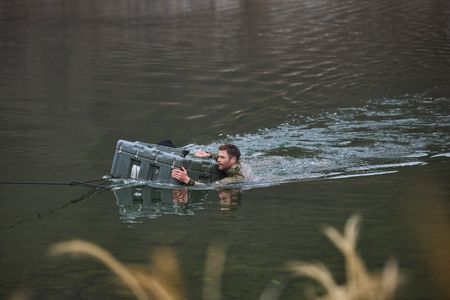 Chris Hemsworth sets out to confront his chronic pain in a bold, immersive journey through South Korea. Guided by pain expert Dr. BJ Miller, he explores ancient healing traditions and cutting-edge science. The final test: ípain valleyîóa brutal gauntlet of Special Forces trials that will push him to the limit. (credit: National Geographic/Evan Paterakis)