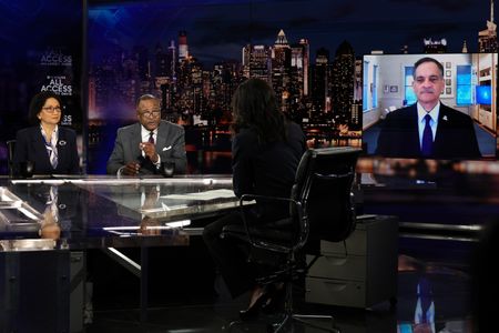 UNIVERSITY PRESIDENTS, LINSEY DAVIS