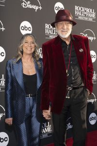 ELIZABETH FLEETWOOD, MICK FLEETWOOD