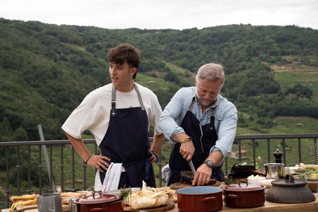 Dario and Pepe add the finishing touches at the final cook. (National Geographic/Justin Mandel)