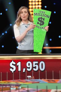 GILLIAN JACOBS