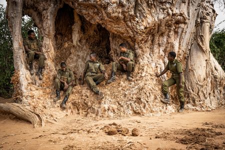Zimbabwe - Akashinga Rangers, Abigail Makanyaire, Juliana, Murumbi, Petronella Chimumbura, Wadzana Munemo and Nyaradzo Hoto. (Credit: National Geographic/Kim Butts)
