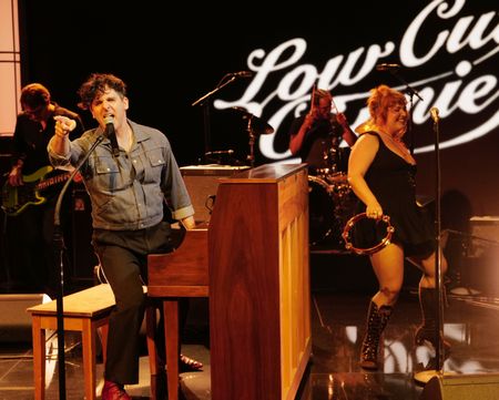 LOW CUT CONNIE