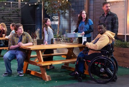 MAXWELL SIMKINS, BARRETT MARGOLIS, KAT DENNINGS, SEANN WILLIAM SCOTT, DARYL "CHILL" MITCHELL