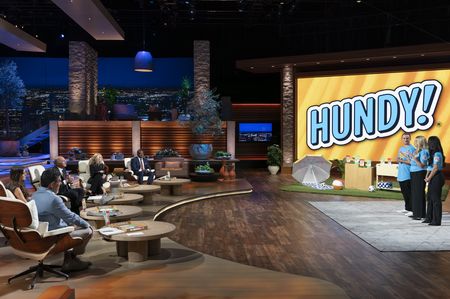 DANIEL LUBETZKY, KENDRA SCOTT, KEVIN O'LEARY, LORI GREINER, RASHAUN WILLIAMS, AVIV SCHOR, MICHELLE SCHOR, JAYNA DECARLO