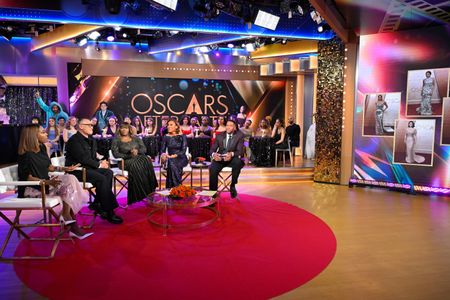 TIFFANY REID, JOE ZEE, BEVY, SMITH ROBIN ROBERTS, MICHAEL STRAHAN