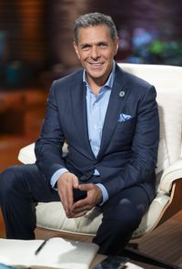 Bio profile offDaniel Lubetzky