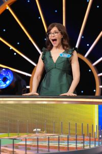 LISA LOEB