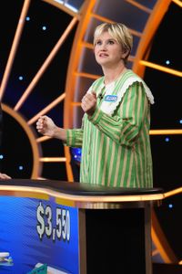 JILLIAN BELL