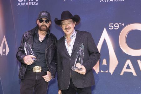 RONNIE DUNN, KIX BROOKS