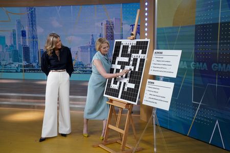 LARA SPENCER, CYNTHIA NIXON