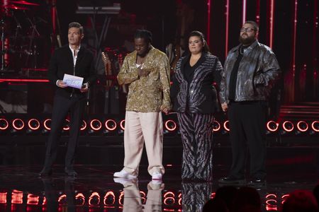 RYAN SEACREST, DESMOND ROBERTS, AMANDA BARISE, CHÉ