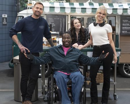 SEANN WILLIAM SCOTT, DARYL "CHILL" MITCHELL, KAT DENNINGS, CARSON FAGERBAKKE