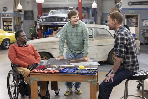 DARYL "CHILL" MITCHELL, MAXWELL SIMKINS, SEANN WILLIAM SCOTT