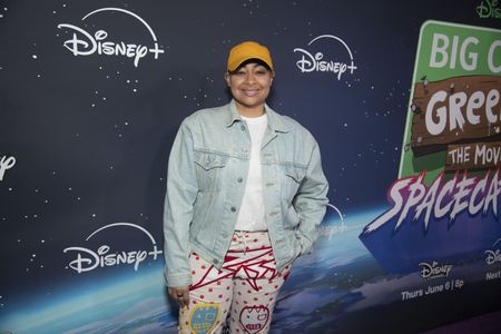 RAVEN-SYMONÉ