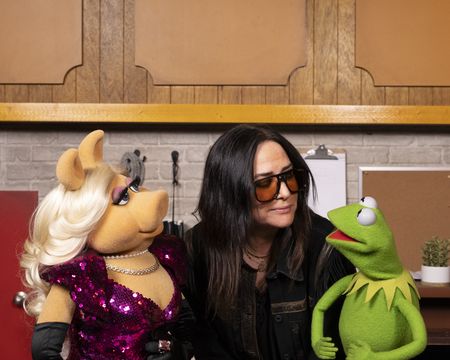 MISS PIGGY, PAMELA ADLON, KERMIT THE FROG