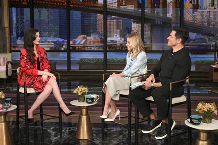 ANNE HATHAWAY, KELLY RIPA, MARK CONSUELOS