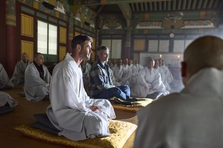 Chris Hemsworth sets out to confront his chronic pain in a bold, immersive journey through South Korea.  Chris visits the Beomeosa Temple in Busan, South Korea with pain expert Dr. B.J. Miller. (credit: National Geographic/Evan Paterakis)