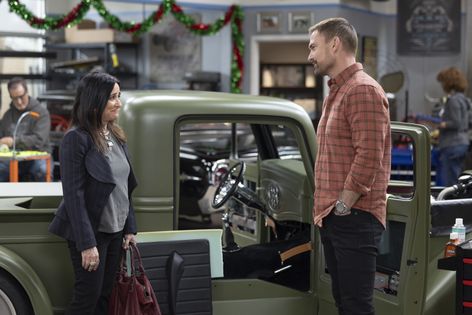PAMELA ADLON, SEANN WILLIAM SCOTT