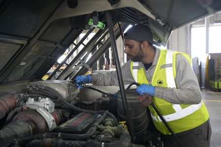 Andrew Wadhwani, GSE Technician at Air Canada. (Arrow International Media Ltd & Cantina Media)