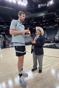 LUKE KORNET, GUILLERMO RODRIGUEZ 