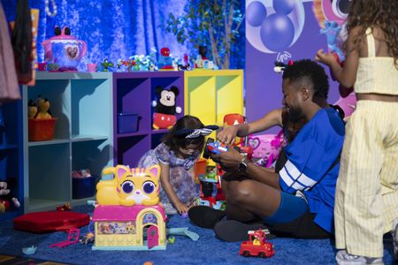 DISNEY JR. LET’S PLAY!