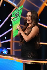 NIKKI BELLA