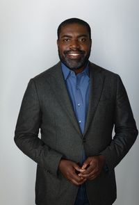 Bio profile offSeni Tienabeso