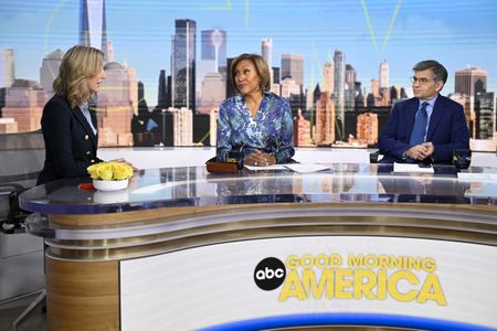 LARA SPENCER, ROBIN ROBERTS, GEORGE STEPHANOPOULOS