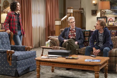 SARA GILBERT, JANE LYNCH, LAURIE METCALF