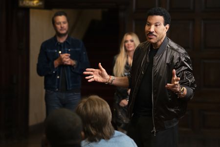 LUKE BRYAN, CARRIE UNDERWOOD, LIONEL RICHIE
