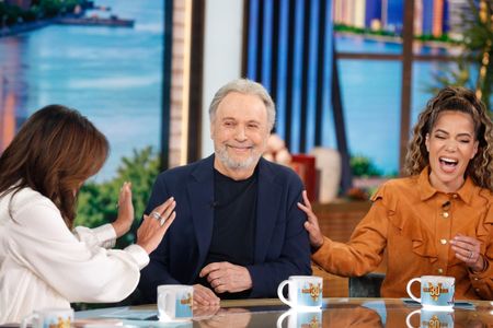 ANA NAVARRO, BILLY CRYSTAL, SUNNY HOSTIN
