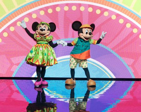MINNIE MOUSE, MICKEY MOUSE