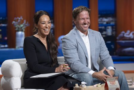 JOANNA GAINES, CHIP GAINES